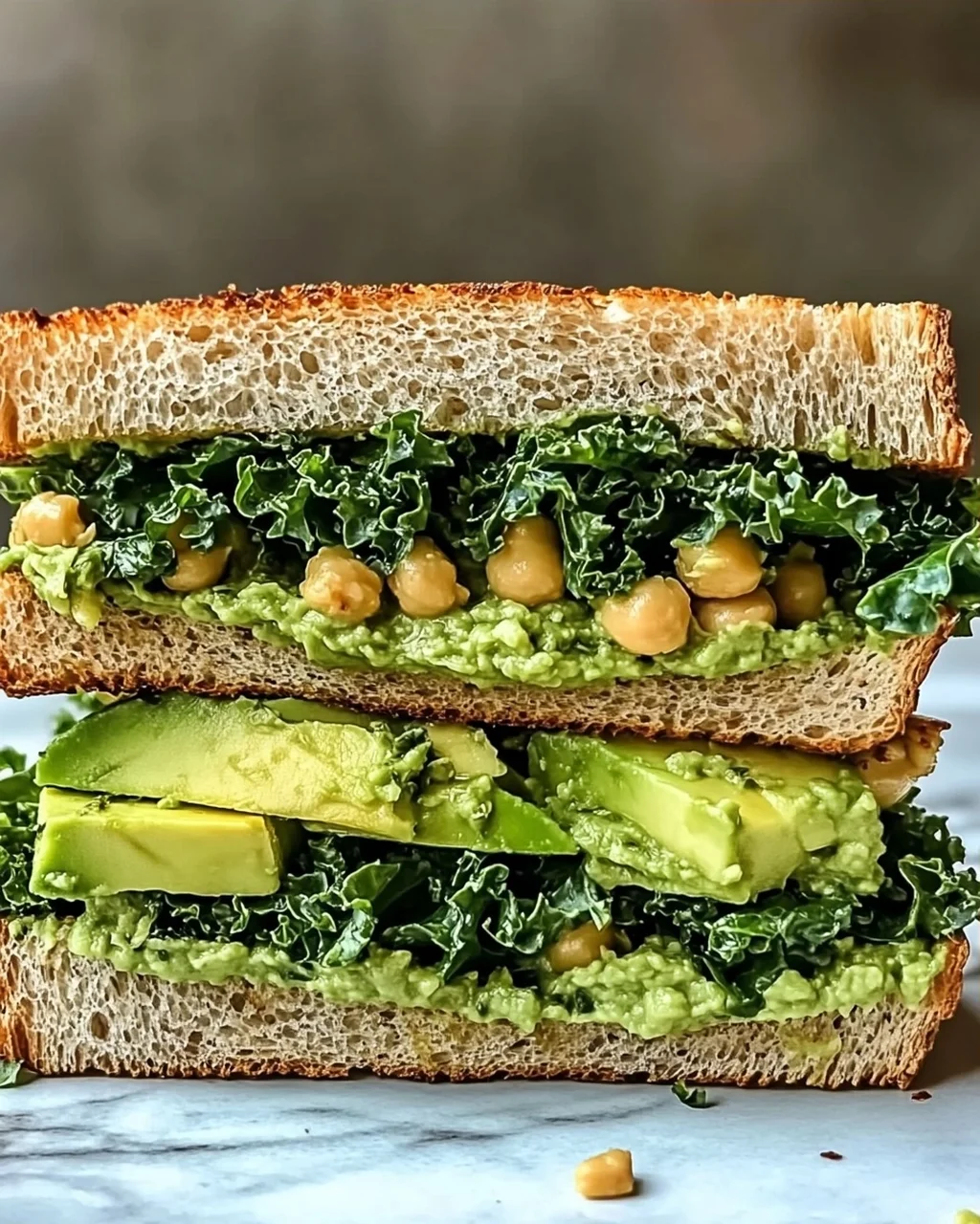 Grüner Göttin Salat Sandwich für schnellen Genuss